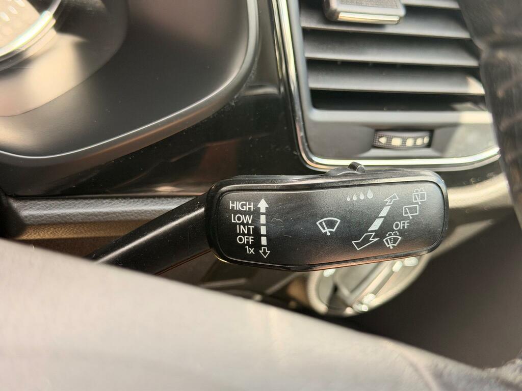 Seat Leon X-perience Tdi Se Technology 5-Door 11 Services In Black #24