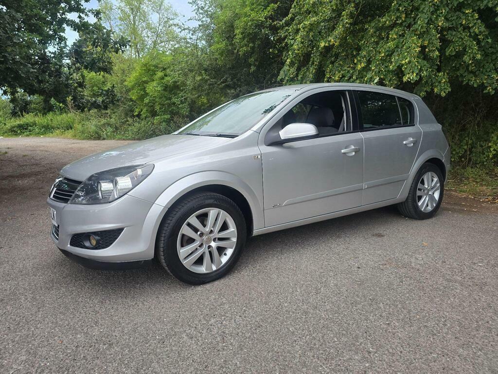 Vauxhall Astra Vauxhall Astra Design Hatch 1.8 Aut Grey #15