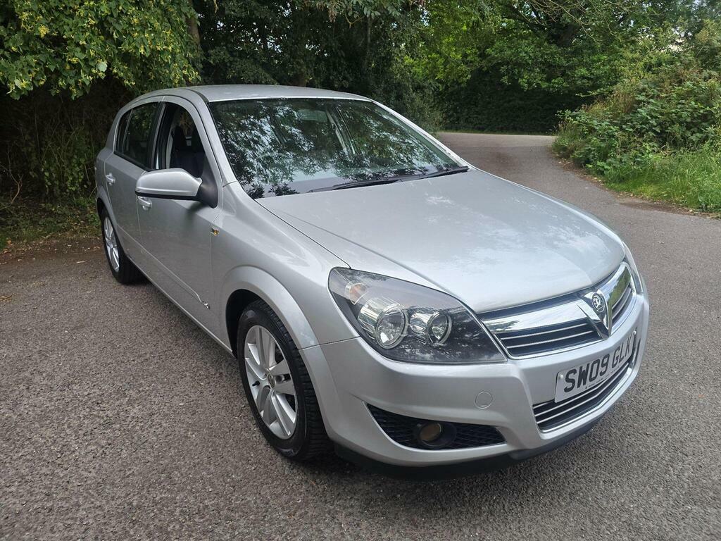 Vauxhall Astra Vauxhall Astra Design Hatch 1.8 Aut Grey #9