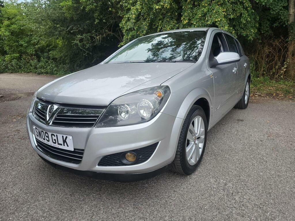 Vauxhall Astra Vauxhall Astra Design Hatch 1.8 Aut Grey #2