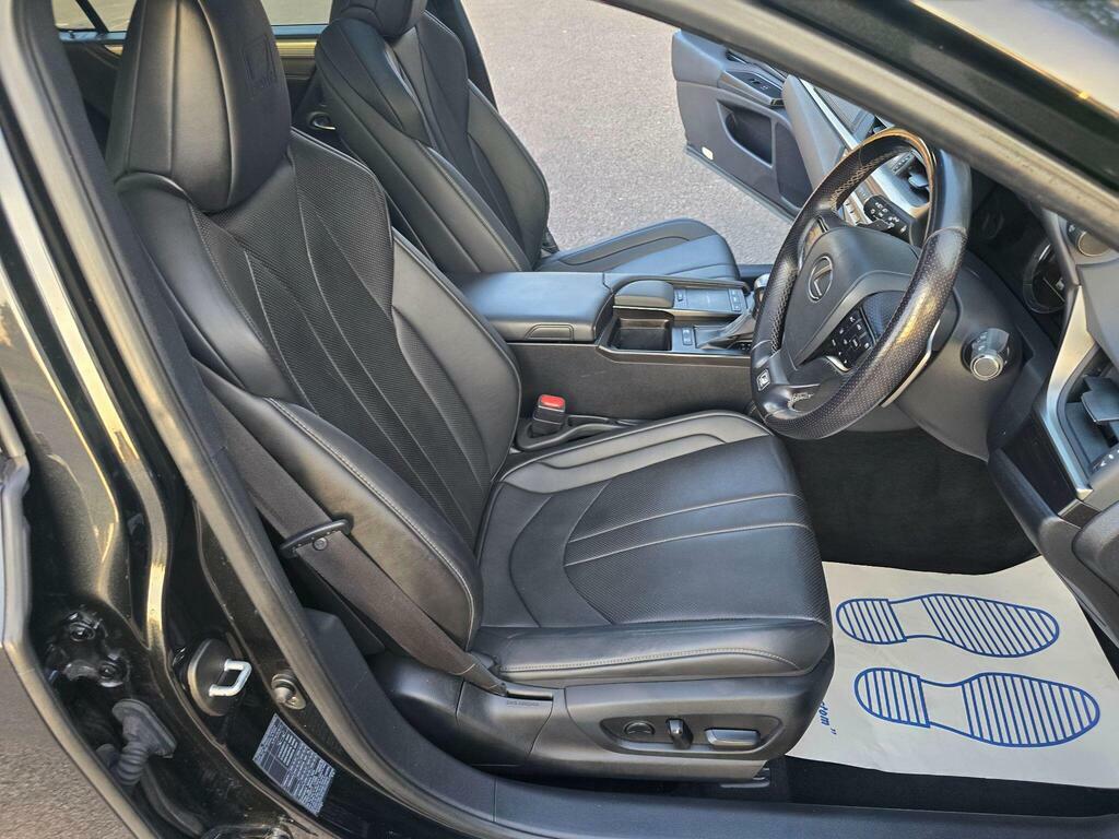 Lexus ES 300H F-sport Tech Safety Pack Black #86