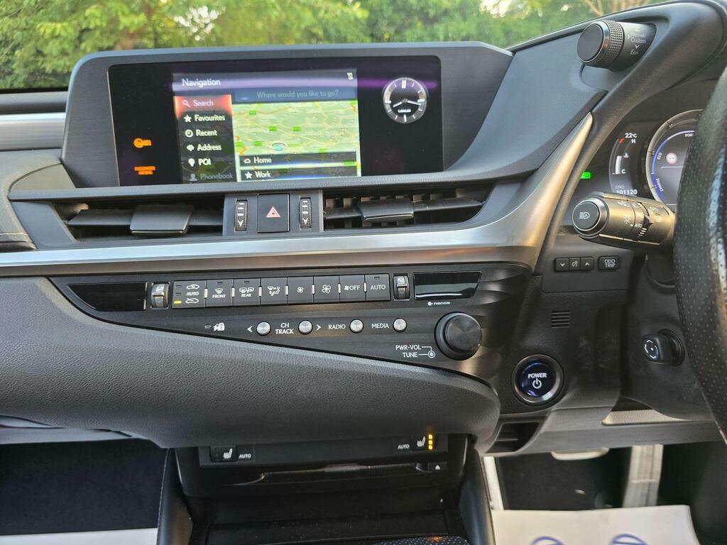 Lexus ES 300H F-sport Tech Safety Pack Black #95