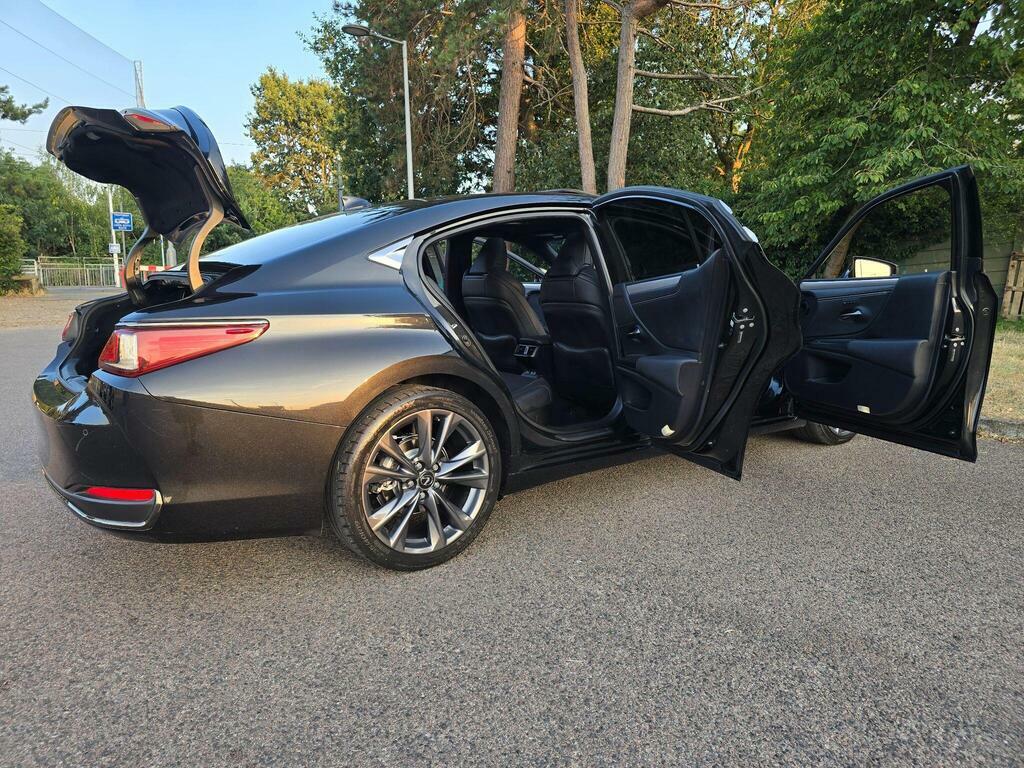 Lexus ES 300H F-sport Tech Safety Pack Black #23