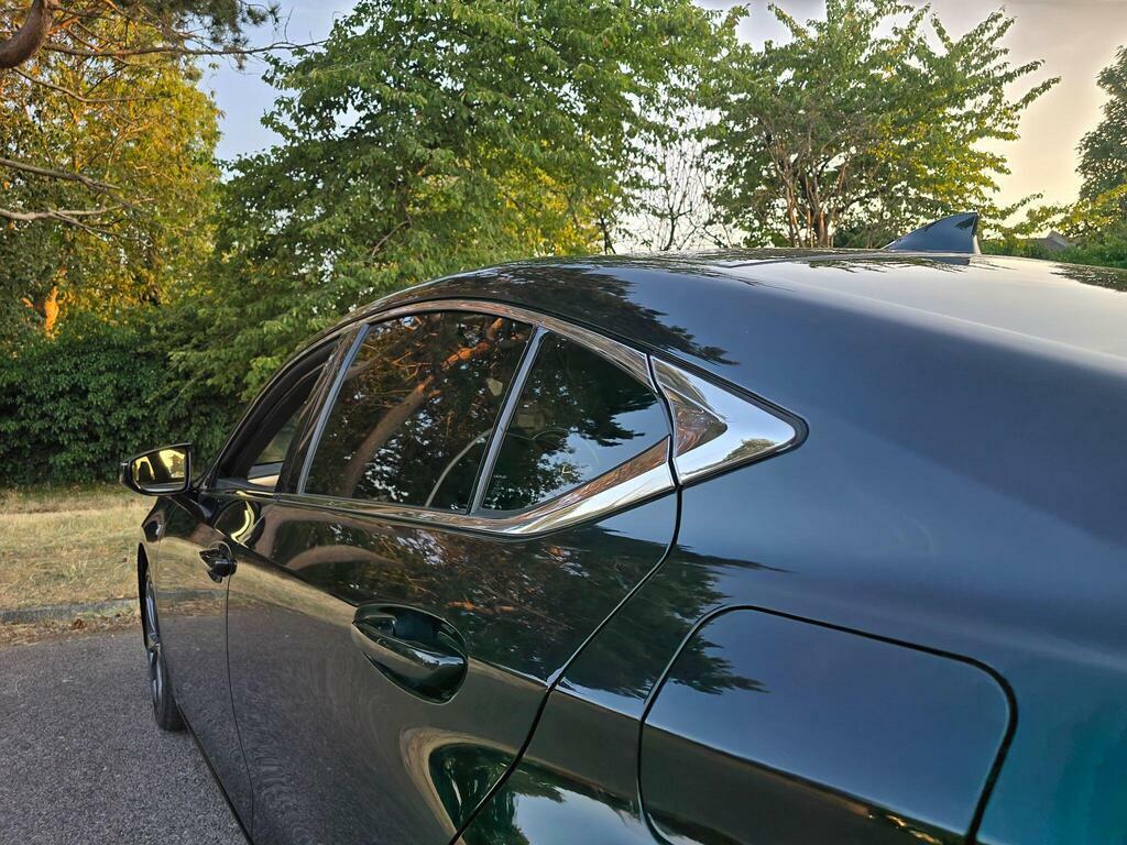 Lexus ES 300H F-sport Tech Safety Pack Black #40