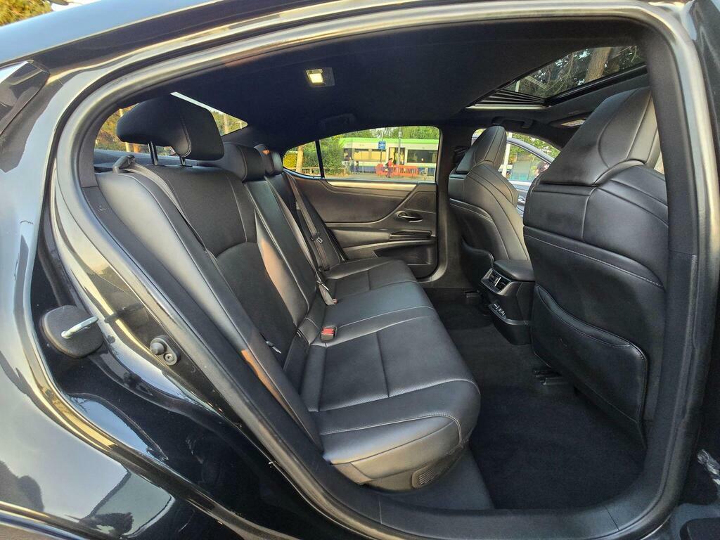Lexus ES 300H F-sport Tech Safety Pack Black #89