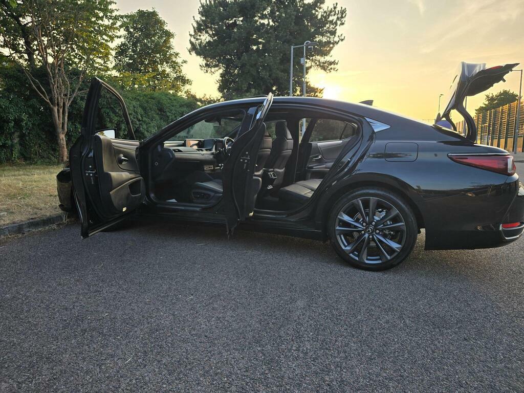 Lexus ES 300H F-sport Tech Safety Pack Black #25