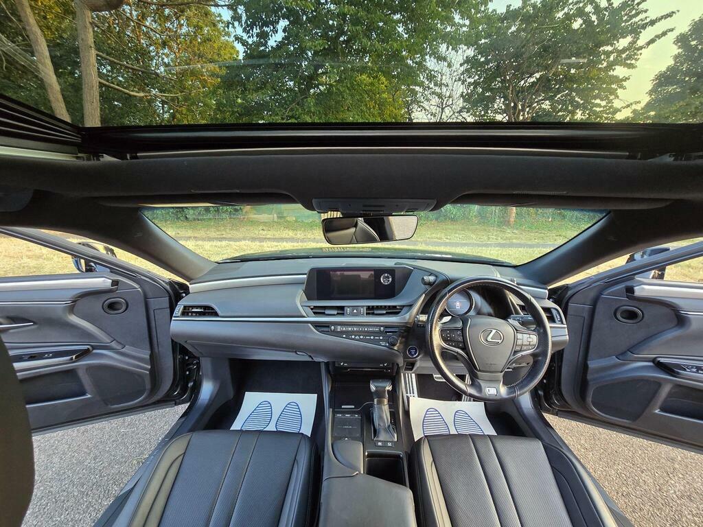 Lexus ES 300H F-sport Tech Safety Pack Black #90