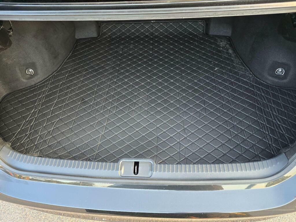 Lexus ES 300H F-sport Tech Safety Pack Black #38
