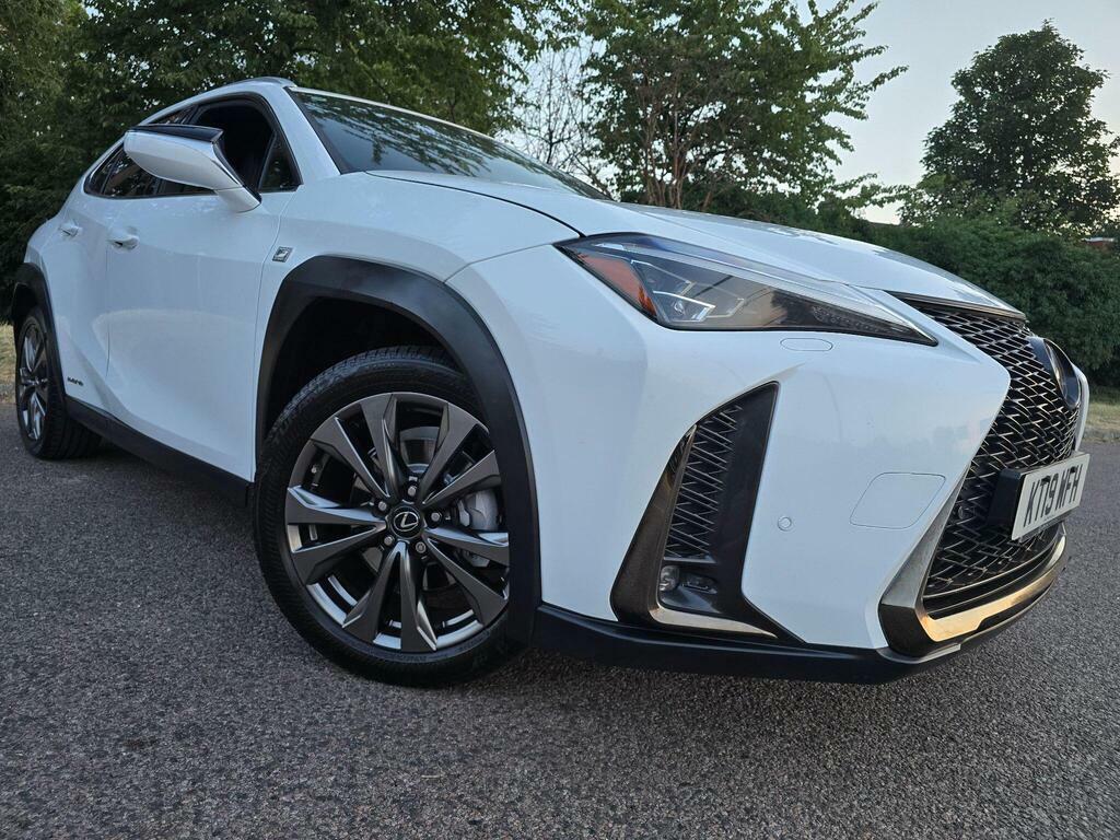 Lexus UX 2.0 250H Takumi E-cvt White #30