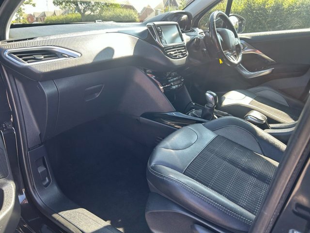 Peugeot 2008 2017 1.2 Puretech Allure Suv Eur Black #6