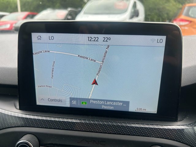 Ford Focus 2019 1.0T Ecoboost St-line X Hatchback White #4