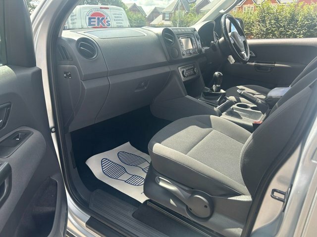 Volkswagen Amarok White #11