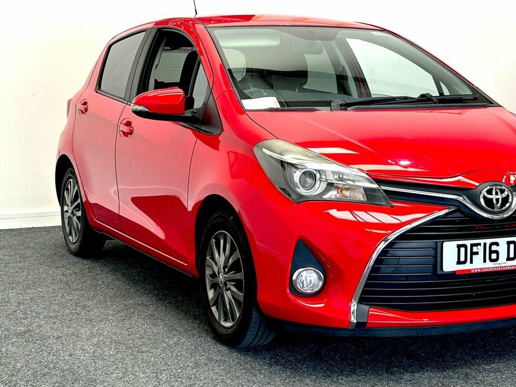 Toyota Yaris Hatchback Red #6