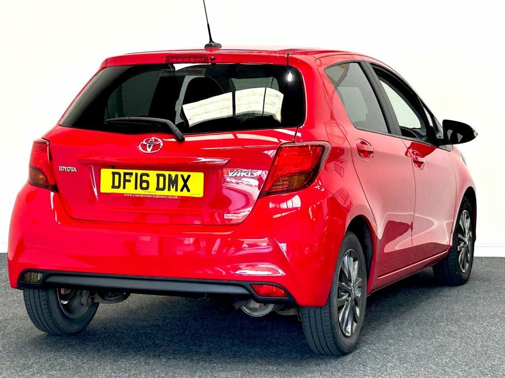 Toyota Yaris Hatchback Red #4