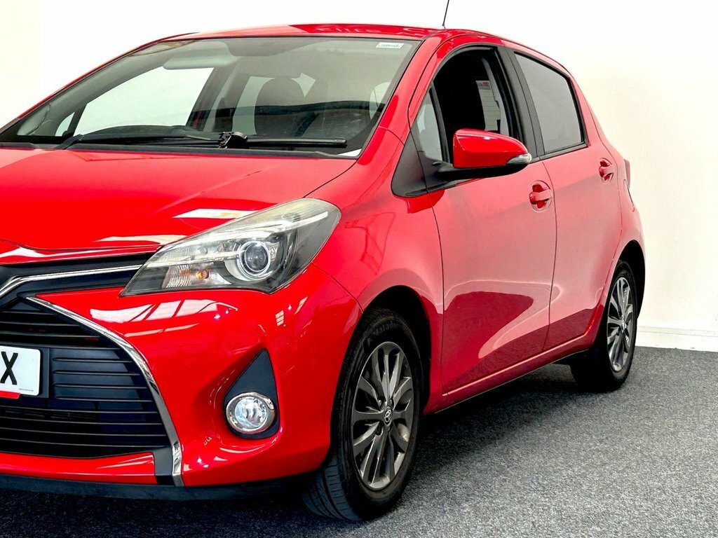 Toyota Yaris Hatchback Red #5
