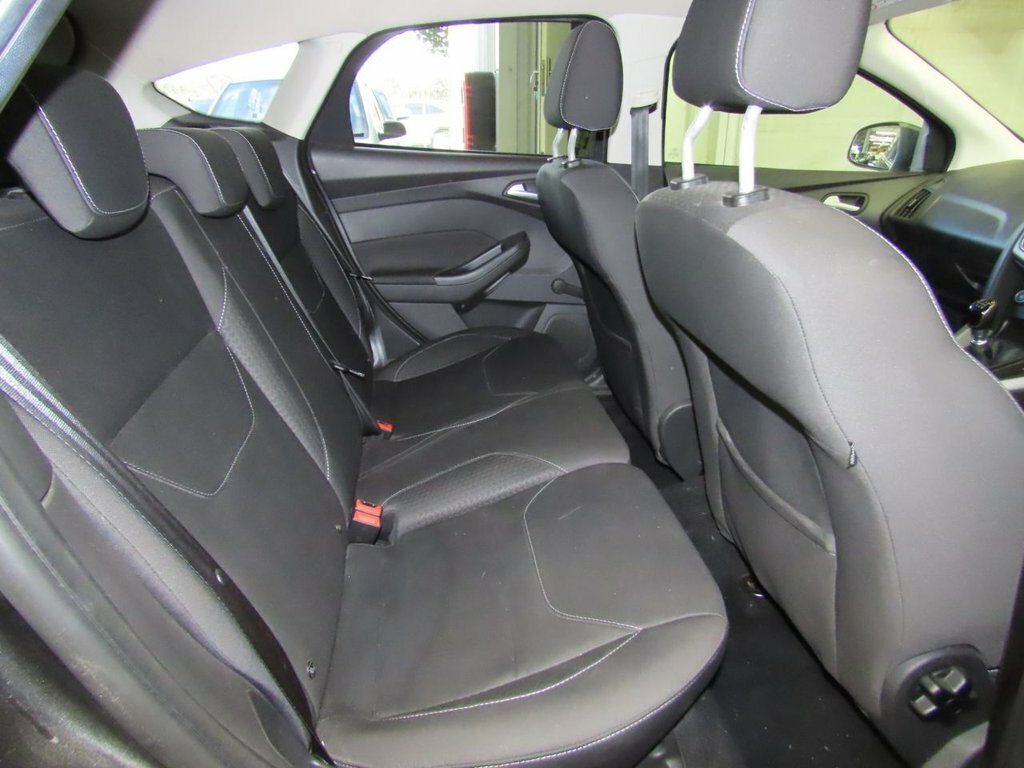 Ford Focus 1.5 Tdci 120 Zetec Silver #8