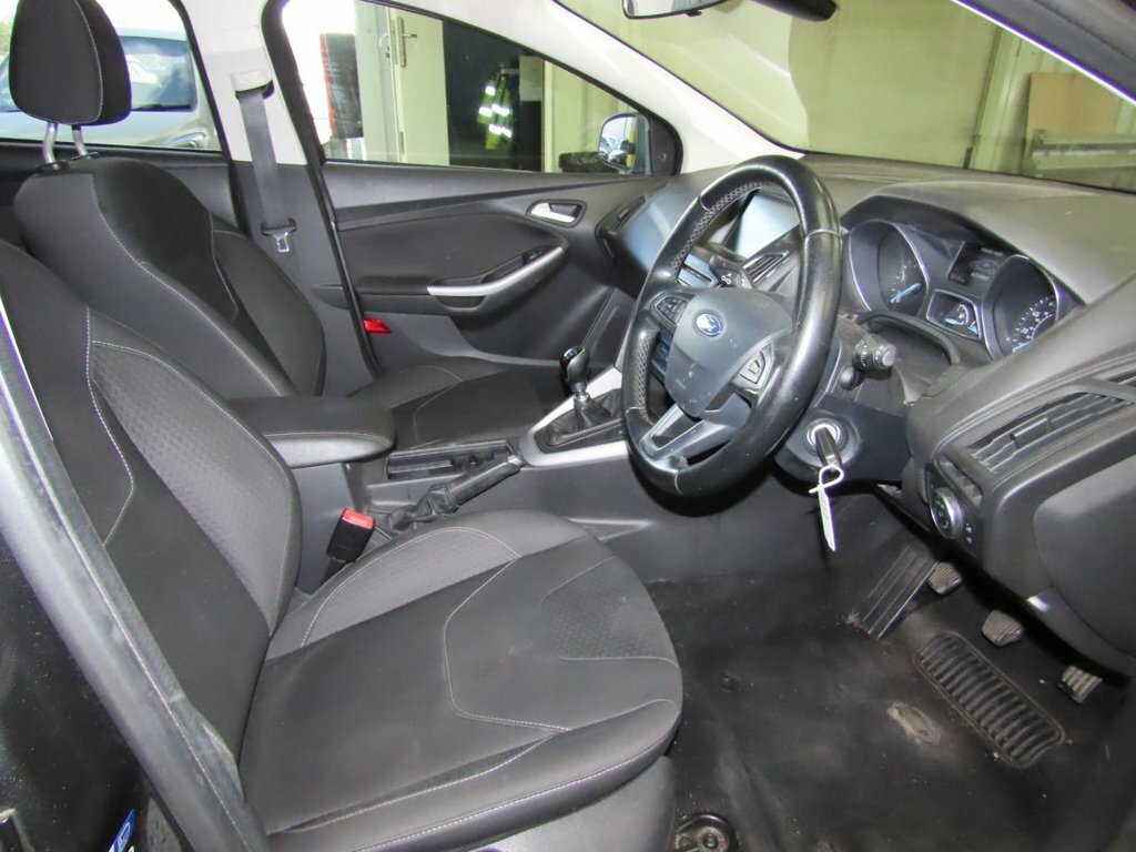 Ford Focus 1.5 Tdci 120 Zetec Silver #10