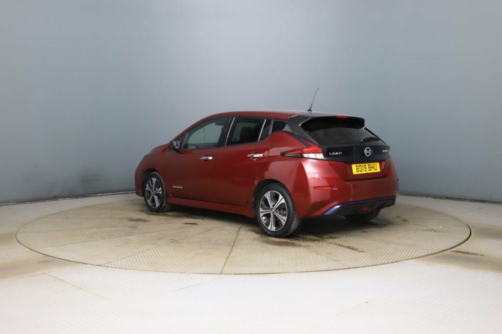 Nissan Leaf Leaf Tekna Red #5