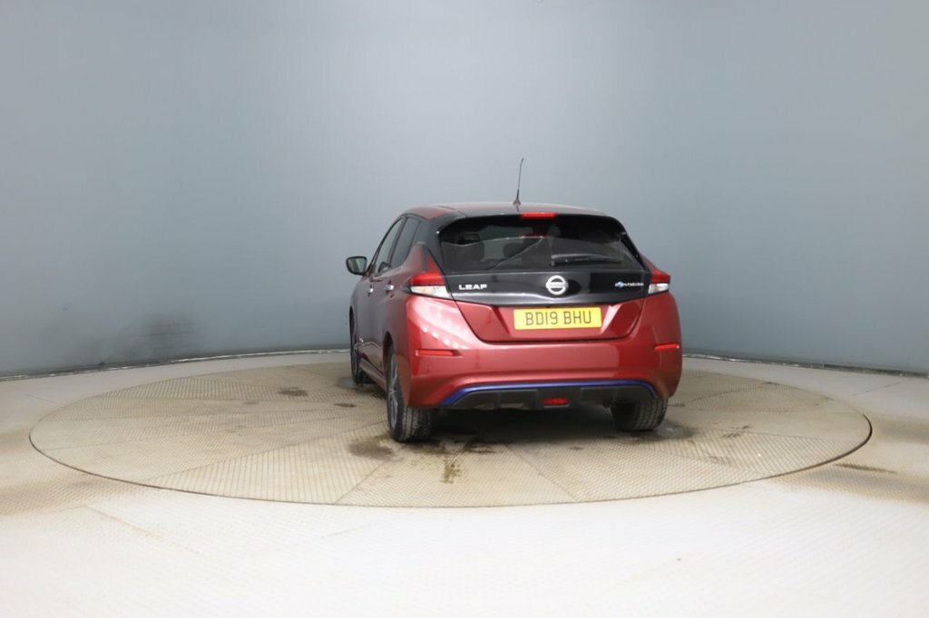 Nissan Leaf Leaf Tekna Red #4