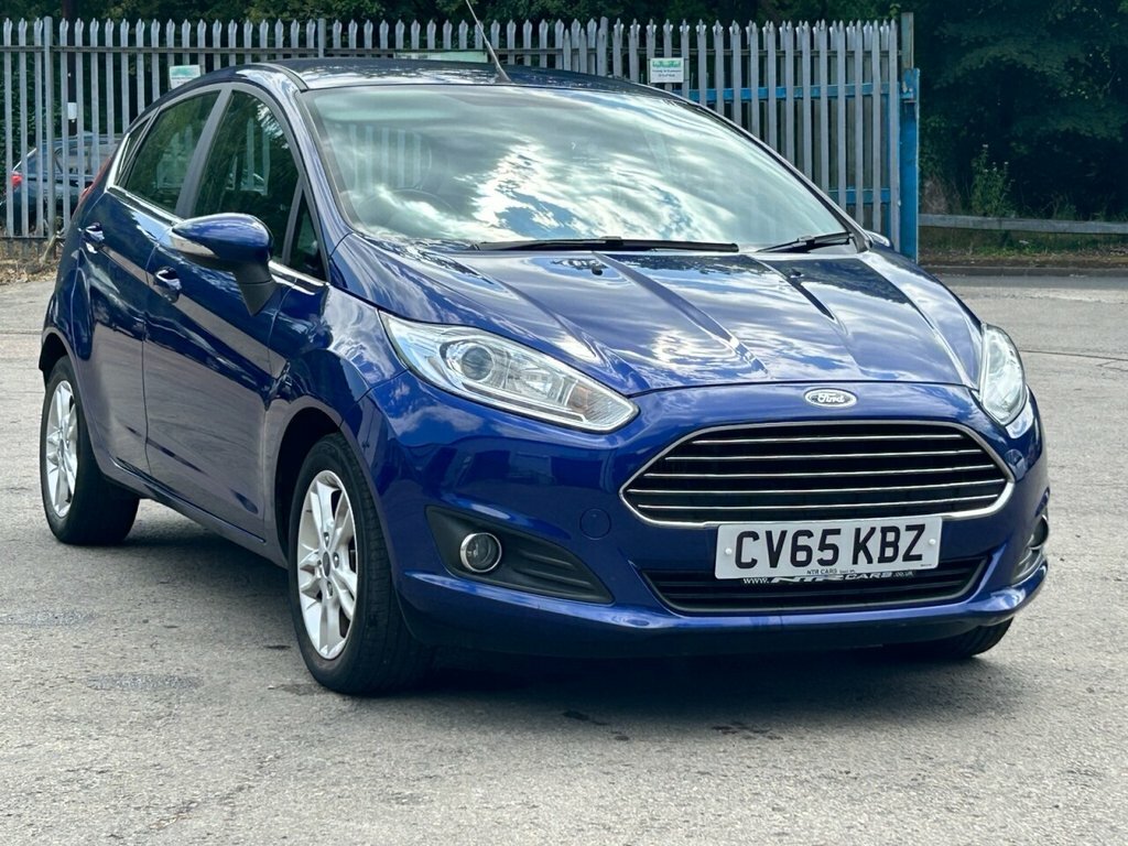 Ford Fiesta Hatchback CV65KBZ Blue #4
