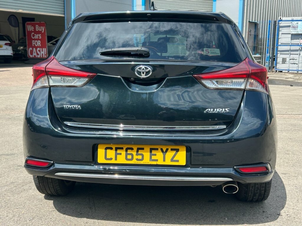Toyota Auris Hatchback Grey #3