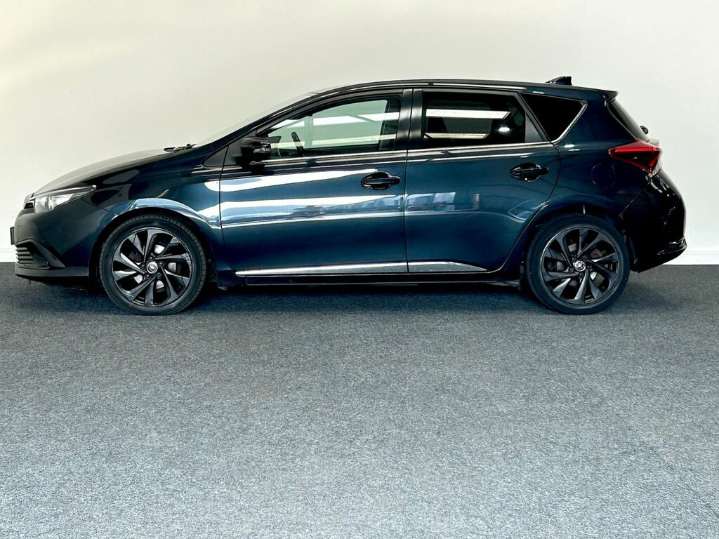 Toyota Auris Hatchback Grey #3