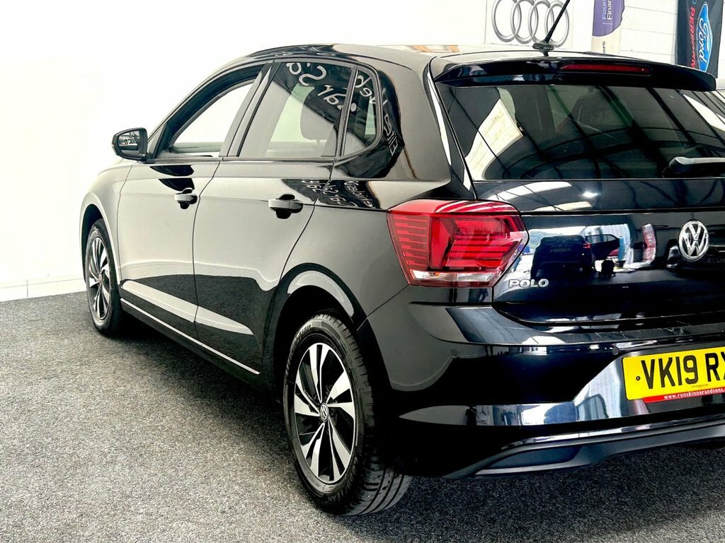 Volkswagen Polo Se Black #9
