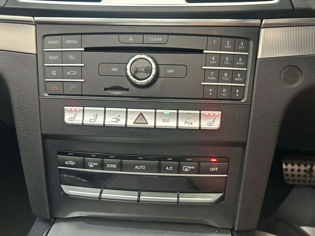 Mercedes-Benz E Class Mercedes E220d Amg Line Edition 7G-tronic Cabr White #20