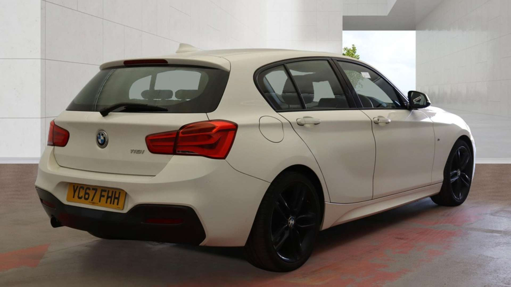 BMW 1 Series Hatchback YC67FHH #4