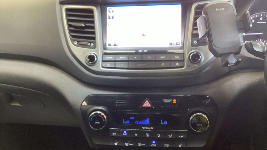 Hyundai Tucson Suv Silver #10