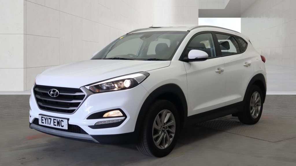 Hyundai Tucson Suv Silver #2