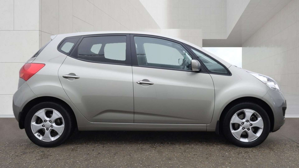 Kia Venga Mpv Silver #5