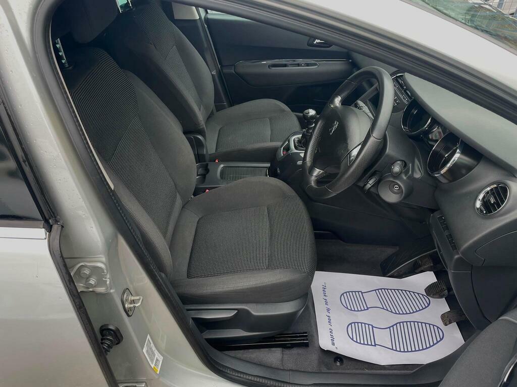 Peugeot 5008 Active  #11
