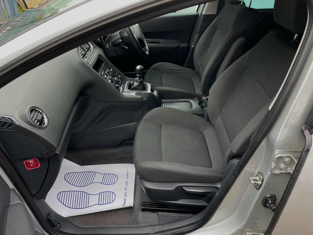 Peugeot 5008 Active  #17