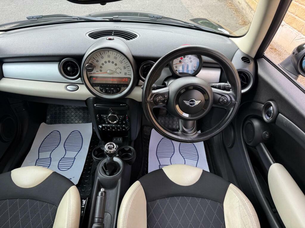 Mini Clubman Cooper D White #22