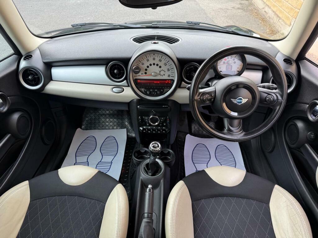 Mini Clubman Cooper D White #20