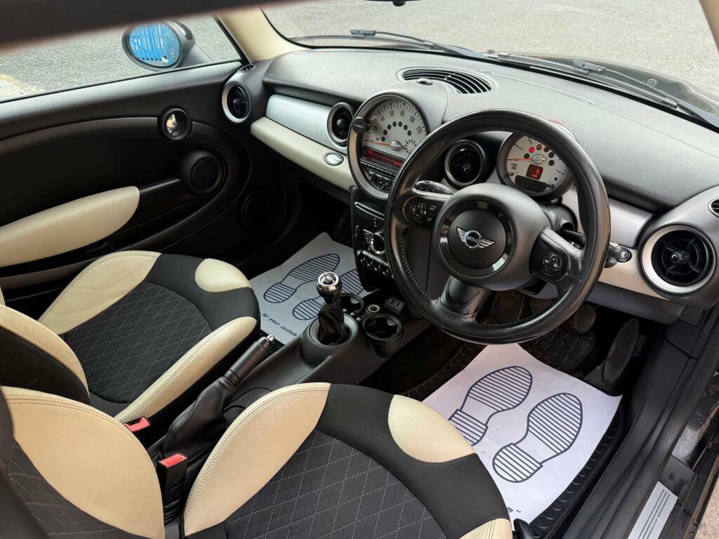 Mini Clubman Cooper D White #12