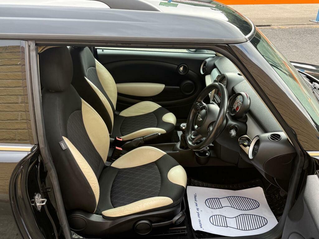 Mini Clubman Cooper D White #11