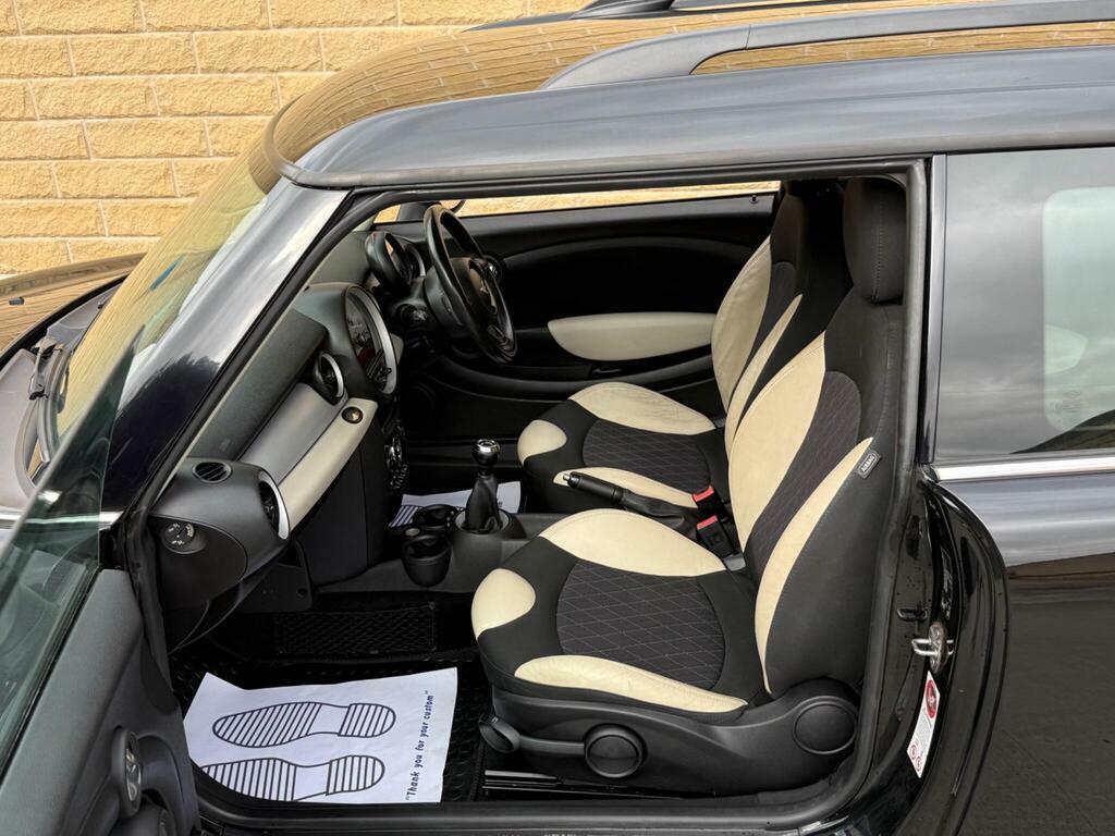 Mini Clubman Cooper D White #14