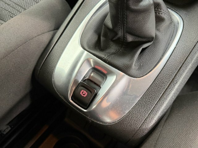 Vauxhall Meriva Tech Line White #38