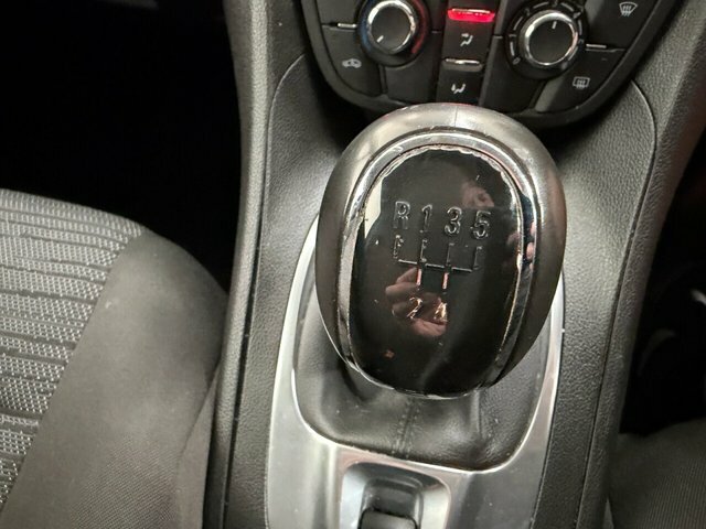 Vauxhall Meriva Tech Line White #52
