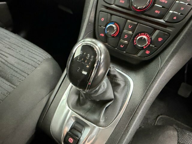 Vauxhall Meriva Tech Line White #37