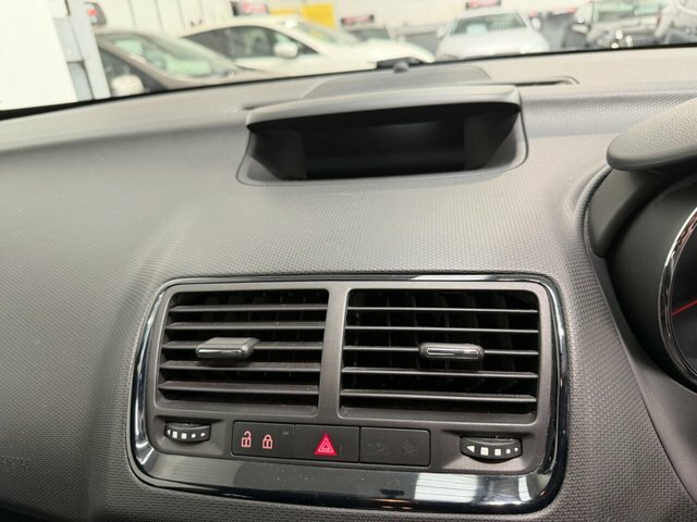 Vauxhall Meriva Tech Line White #40