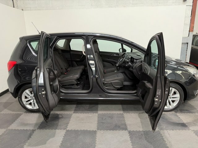Vauxhall Meriva Tech Line White #25