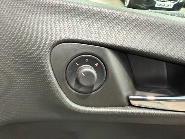 Vauxhall Meriva Tech Line White #30