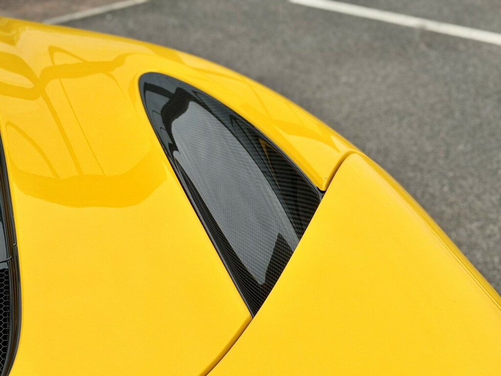 McLaren 720S Performance Black #32