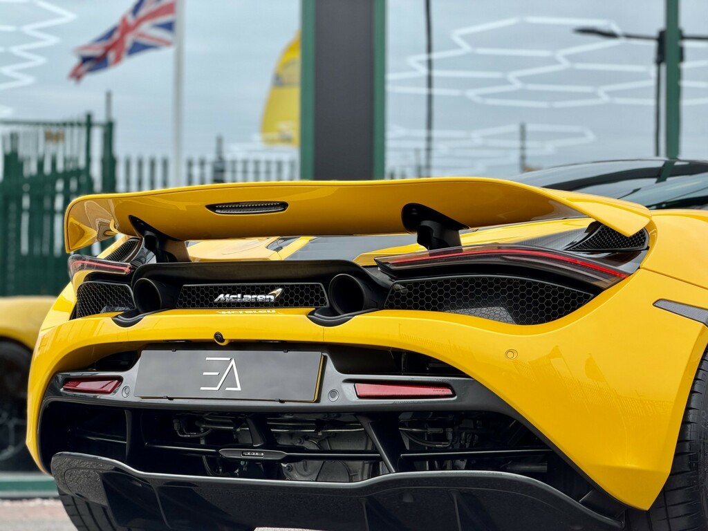 McLaren 720S Performance Black #39