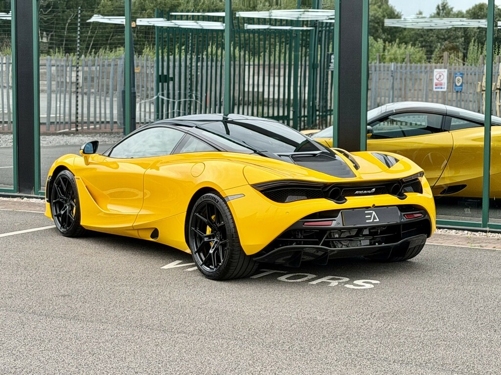 McLaren 720S Performance Black #23