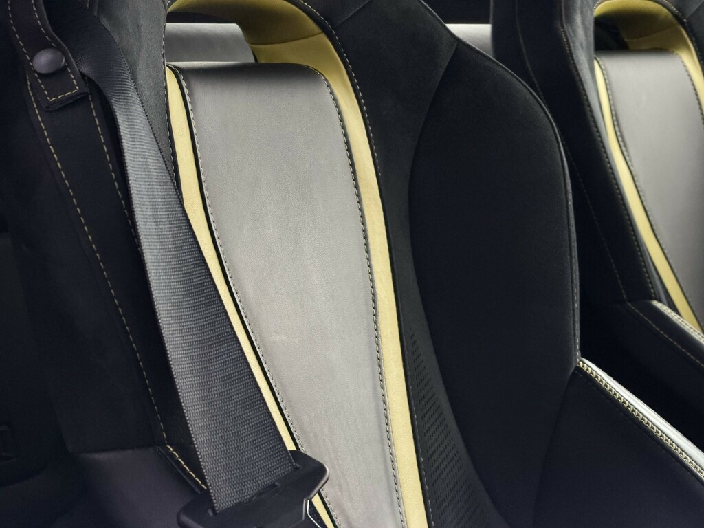 McLaren 720S Performance Black #43