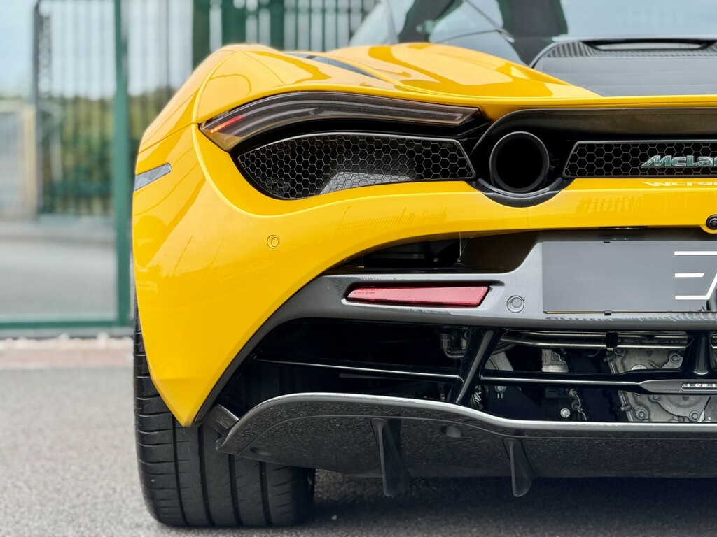 McLaren 720S Performance Black #29